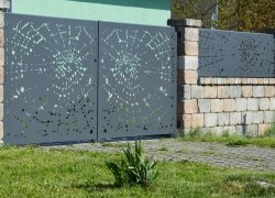 moderna_brana_v_dolnom_hricove_moderne_ploty